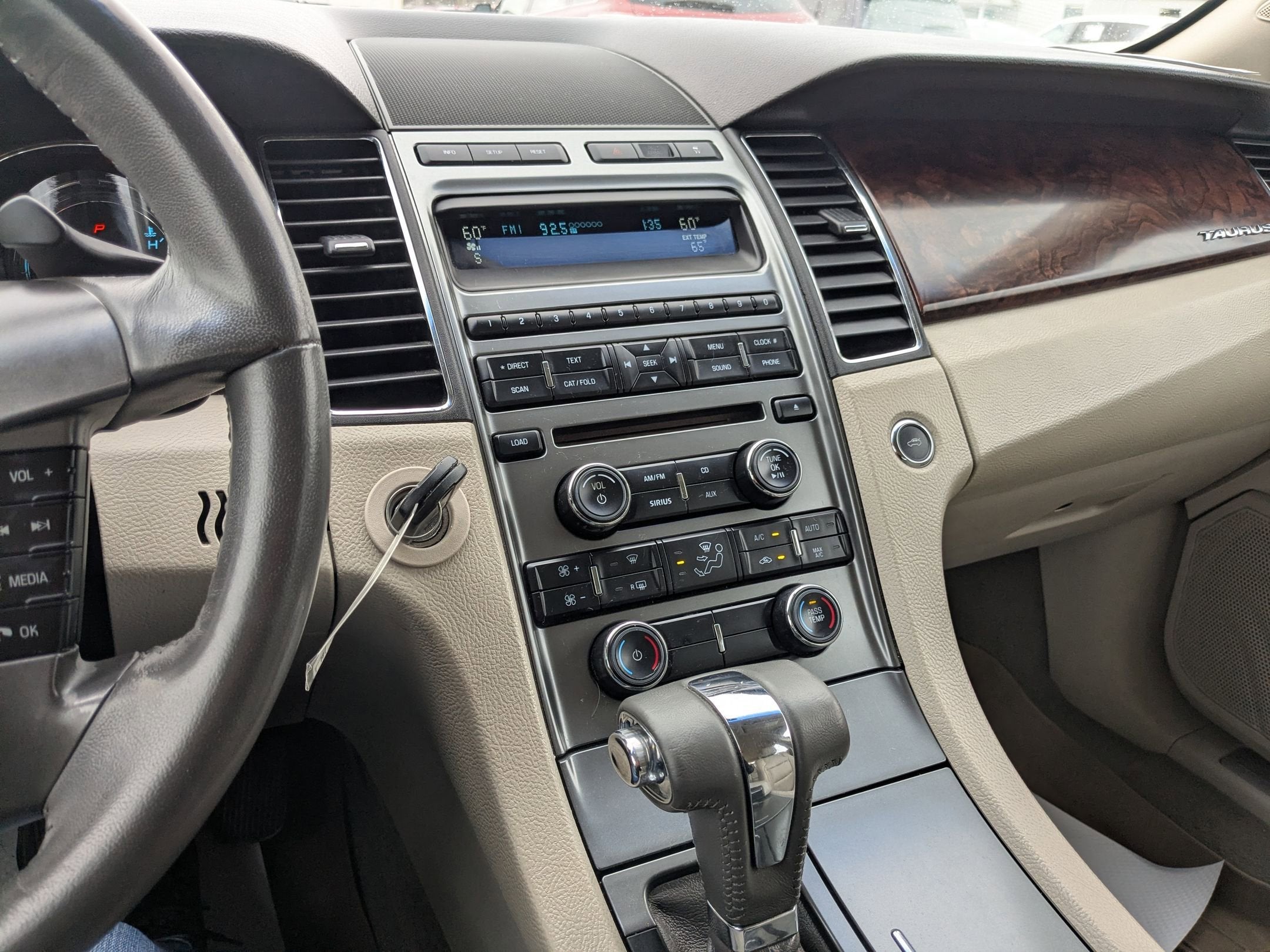 2010 Ford Taurus Limited