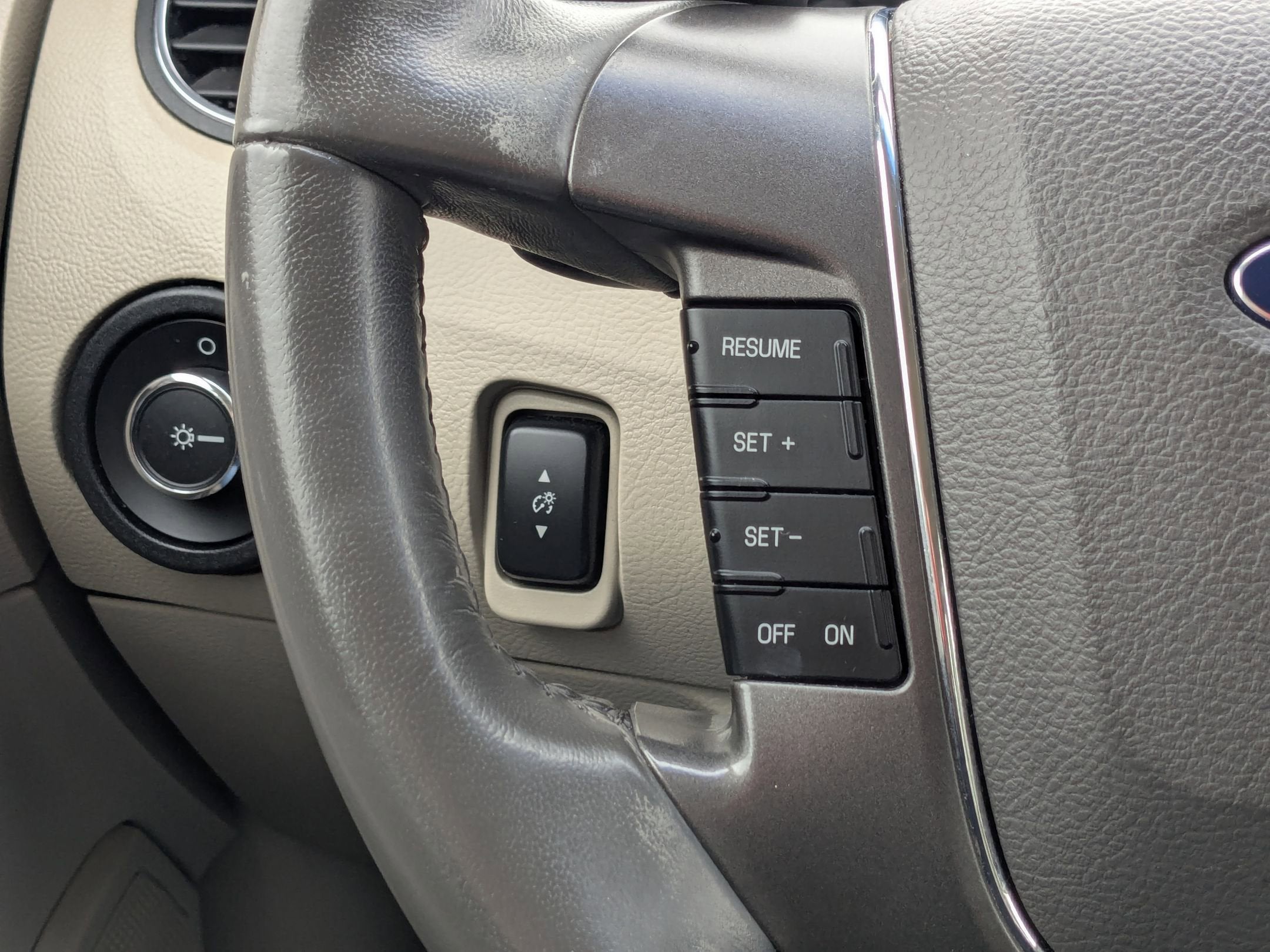 2010 Ford Taurus Limited