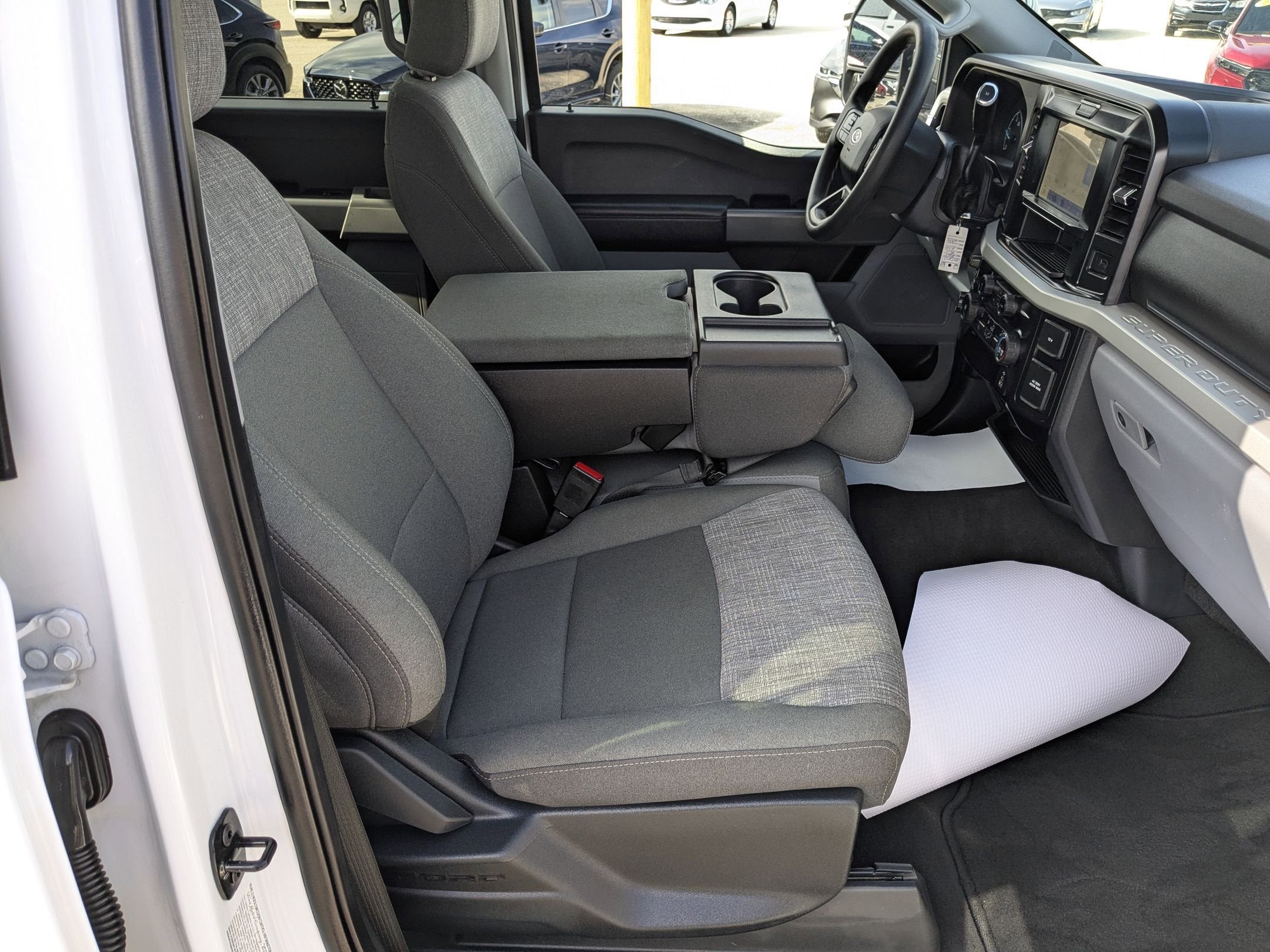 2025 Ford Super Duty F-350 SRW XLT