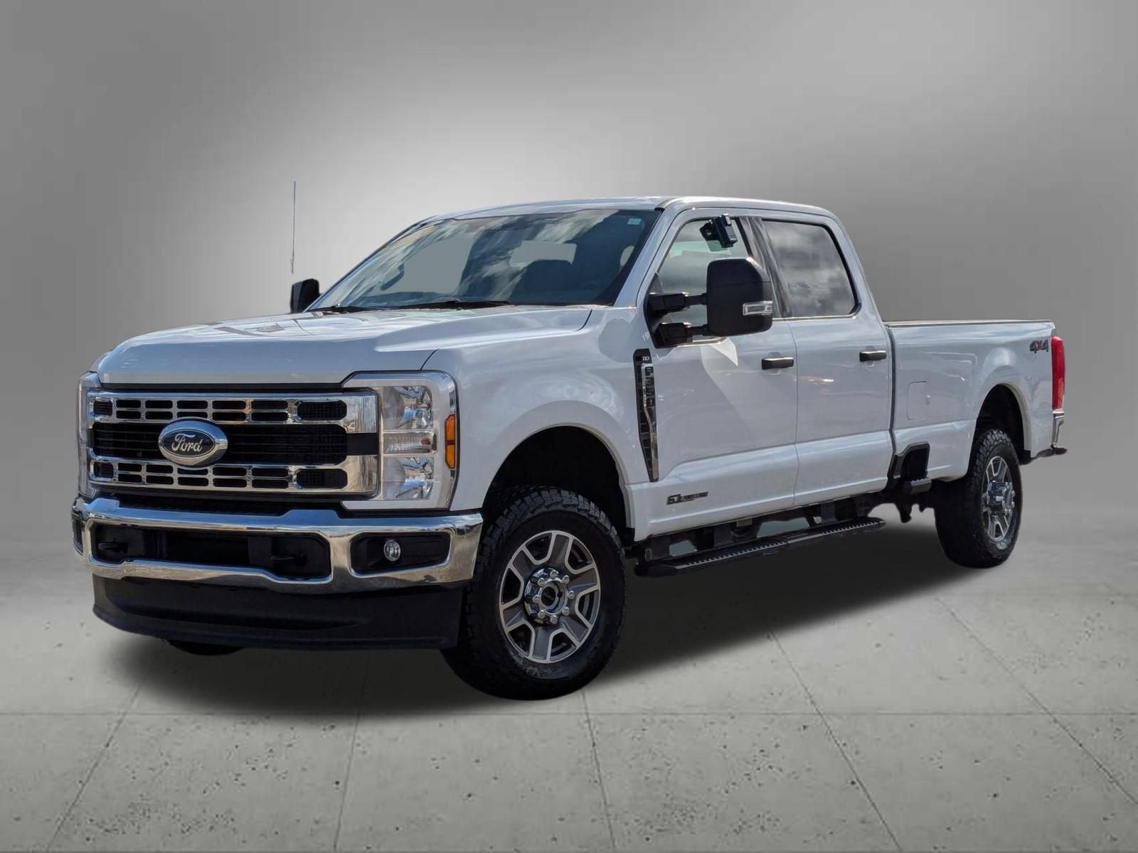 2025 Ford Super Duty F-350 SRW XLT
