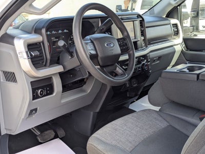 2025 Ford Super Duty F-350 SRW XLT