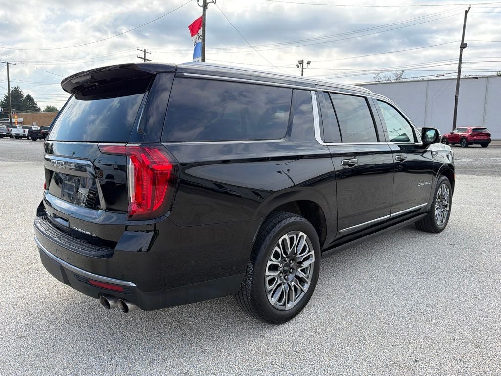 2023 GMC Yukon XL Denali Ultimate