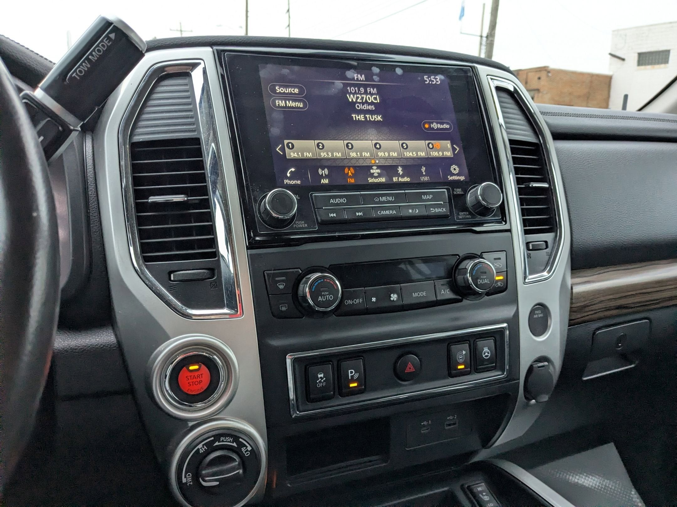 2020 Nissan Titan SL