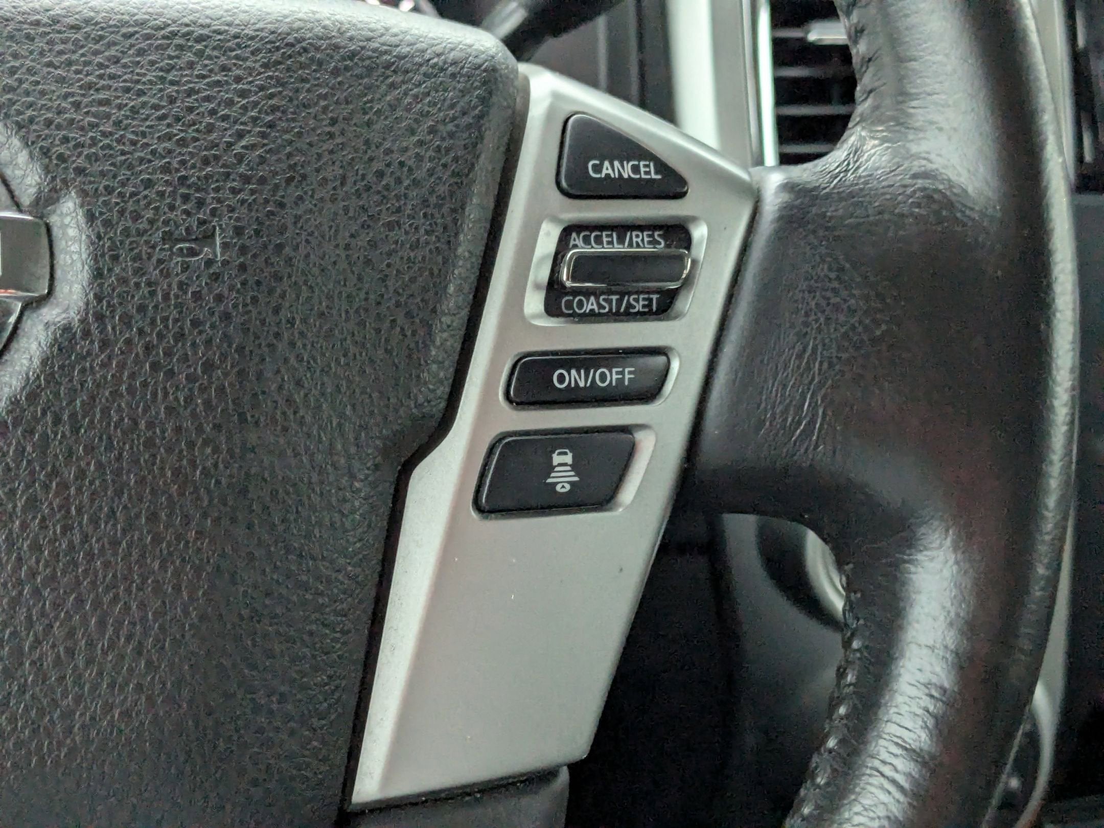 2020 Nissan Titan SL