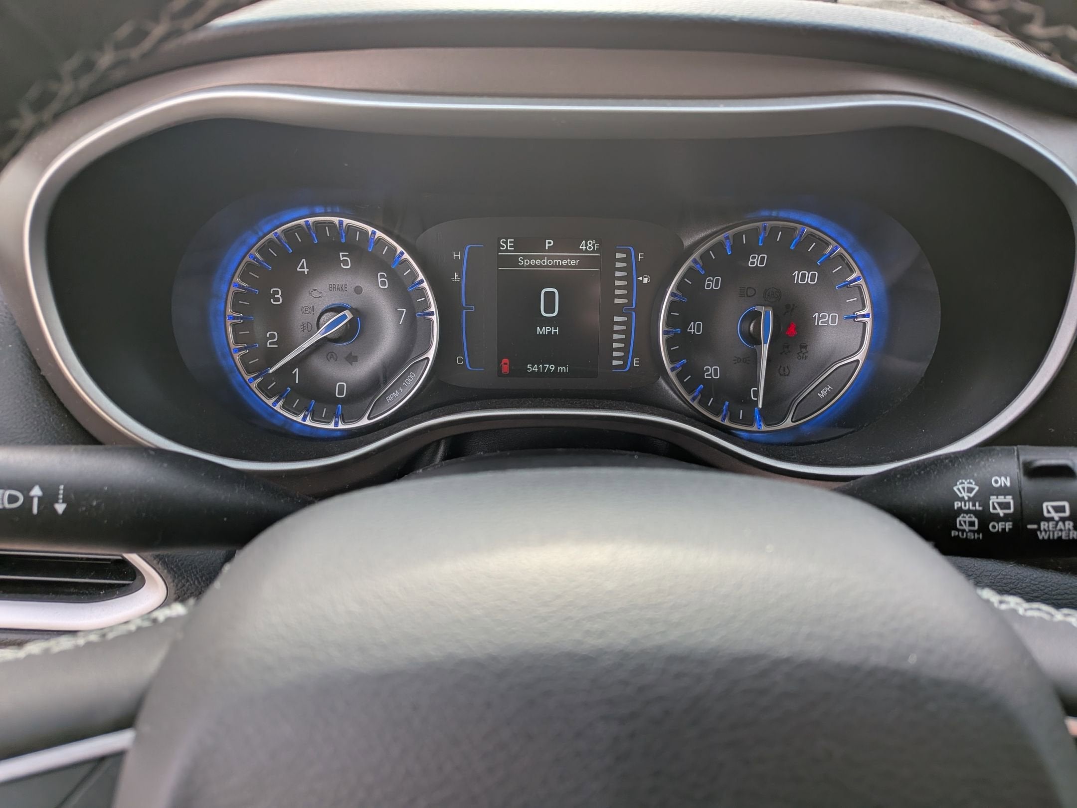 2022 Chrysler Voyager LX