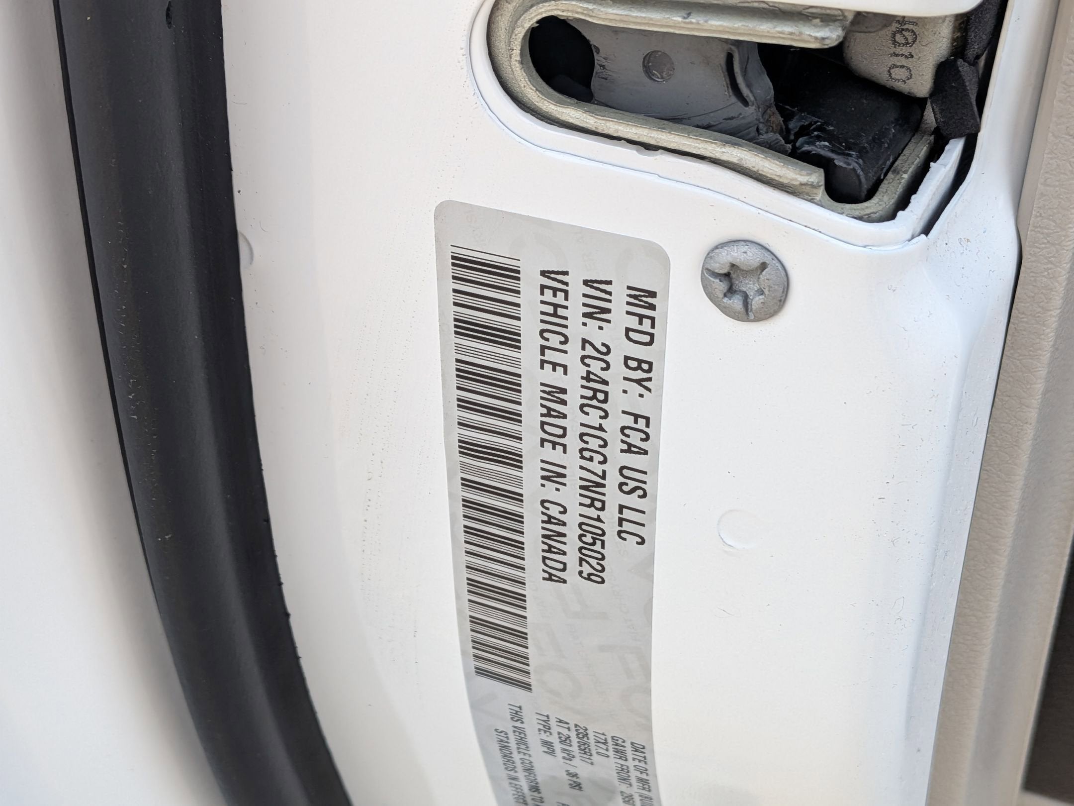 2022 Chrysler Voyager LX