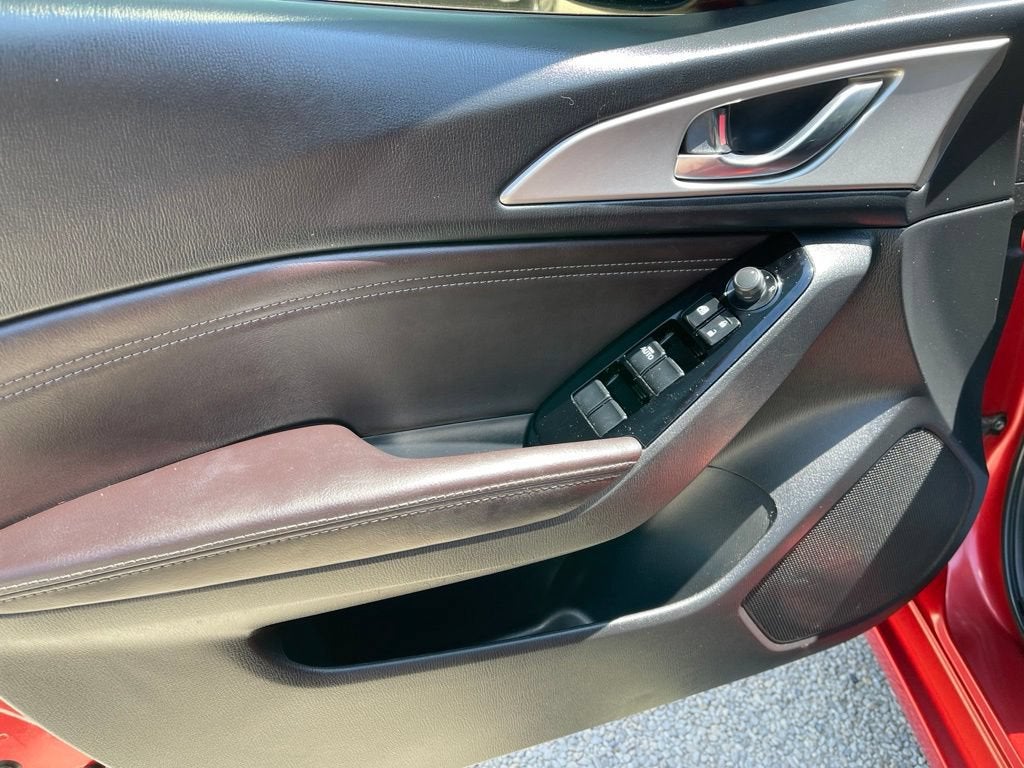 2017 Mazda Mazda3 4-Door Touring
