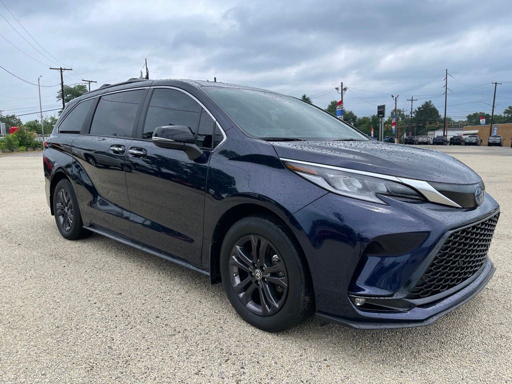 2024 Toyota Sienna XSE 7 Passenger