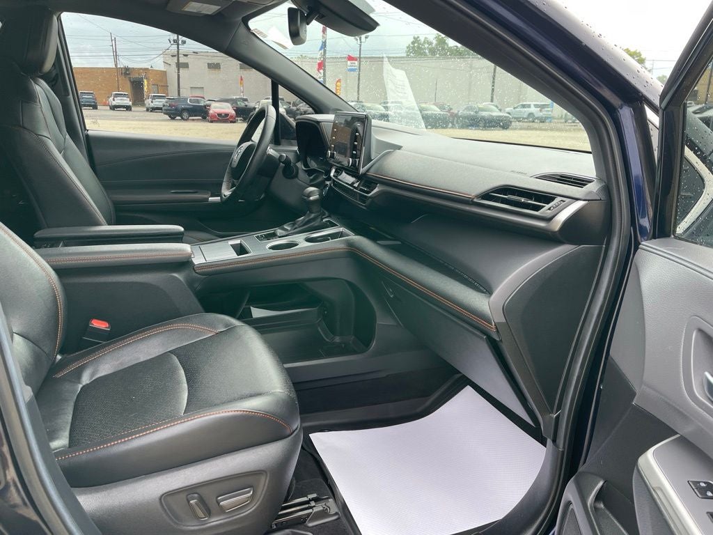 2024 Toyota Sienna XSE 7 Passenger