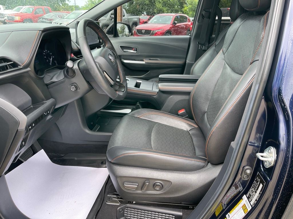 2024 Toyota Sienna XSE 7 Passenger