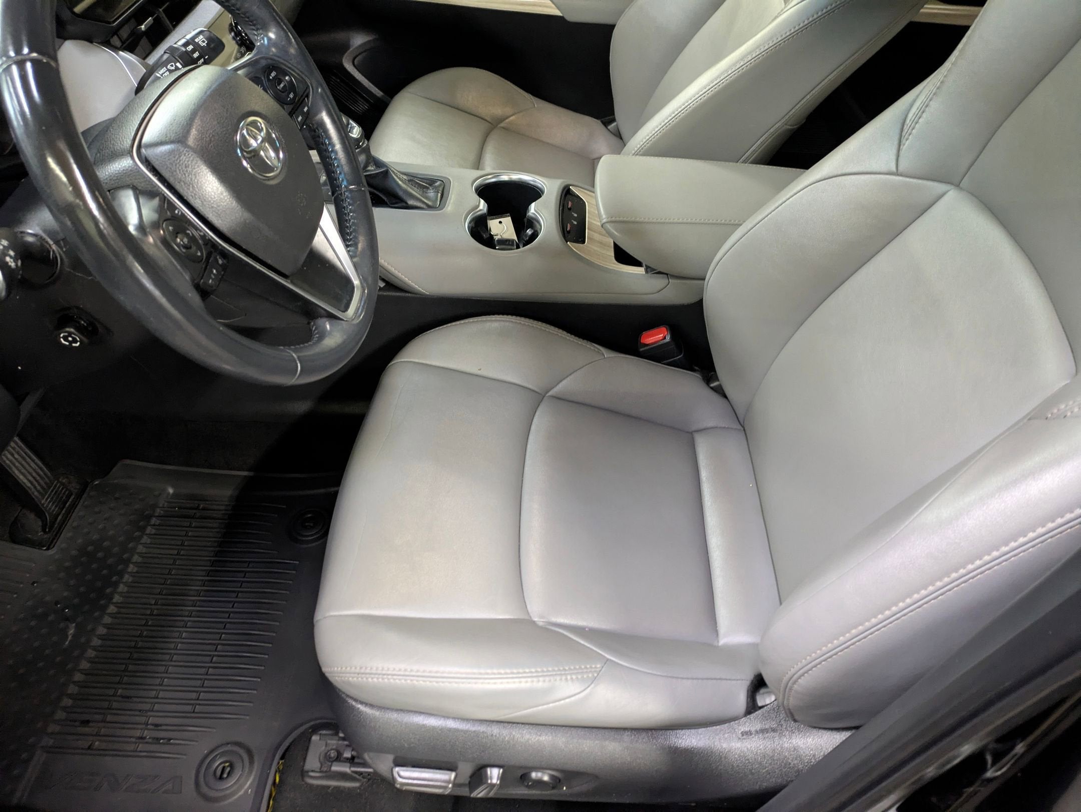 2022 Toyota Venza XLE