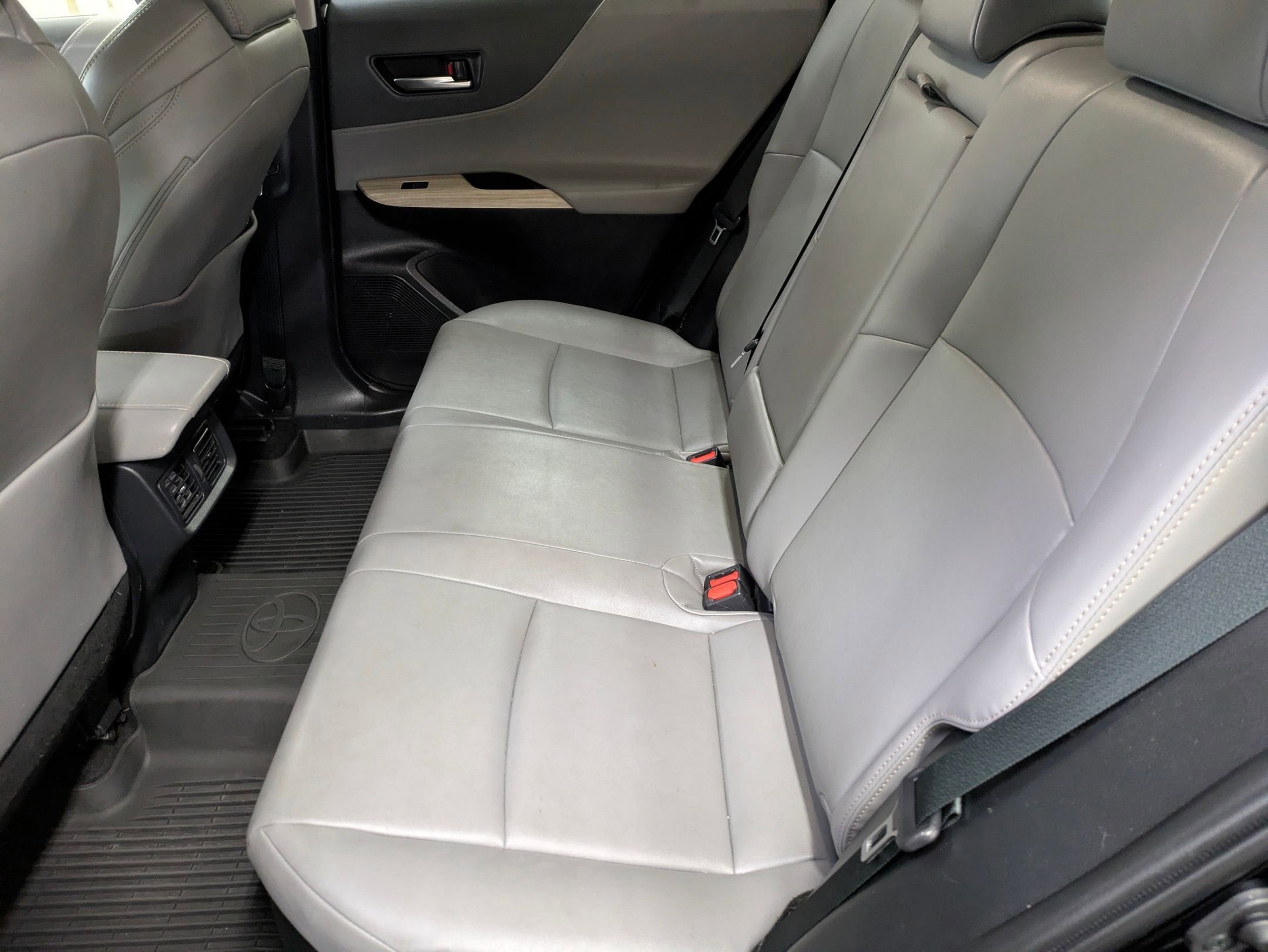 2022 Toyota Venza XLE