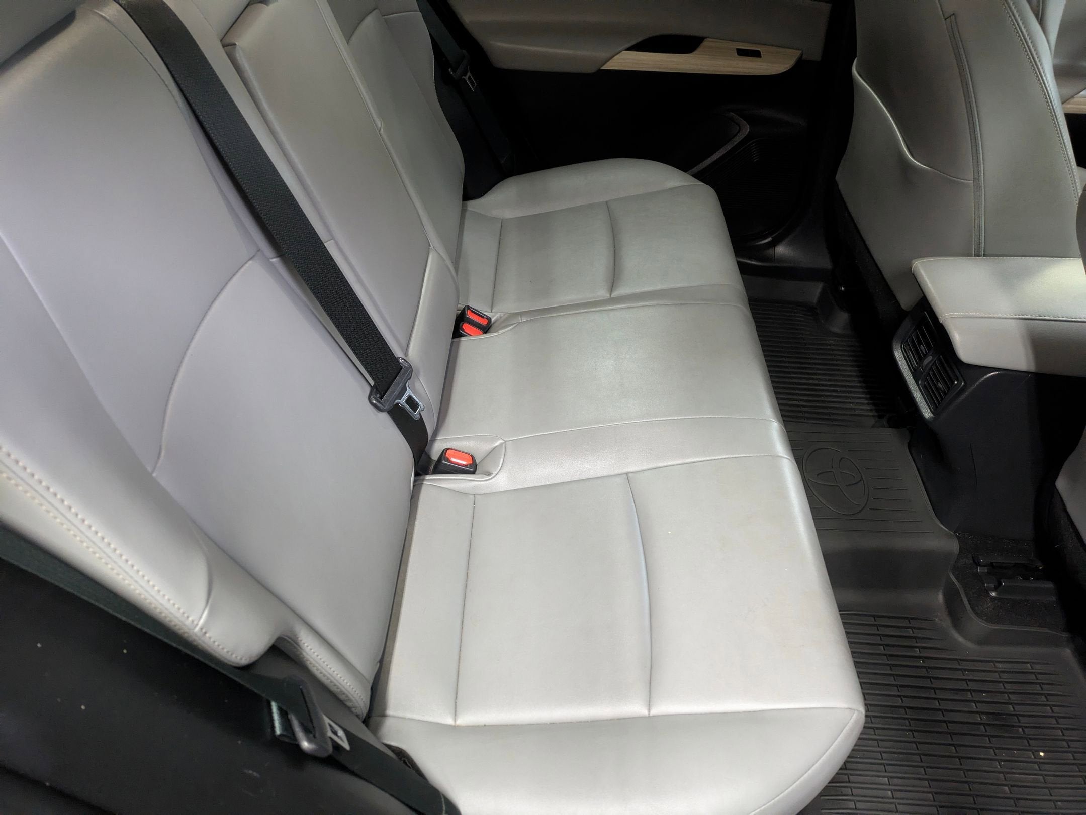 2022 Toyota Venza XLE