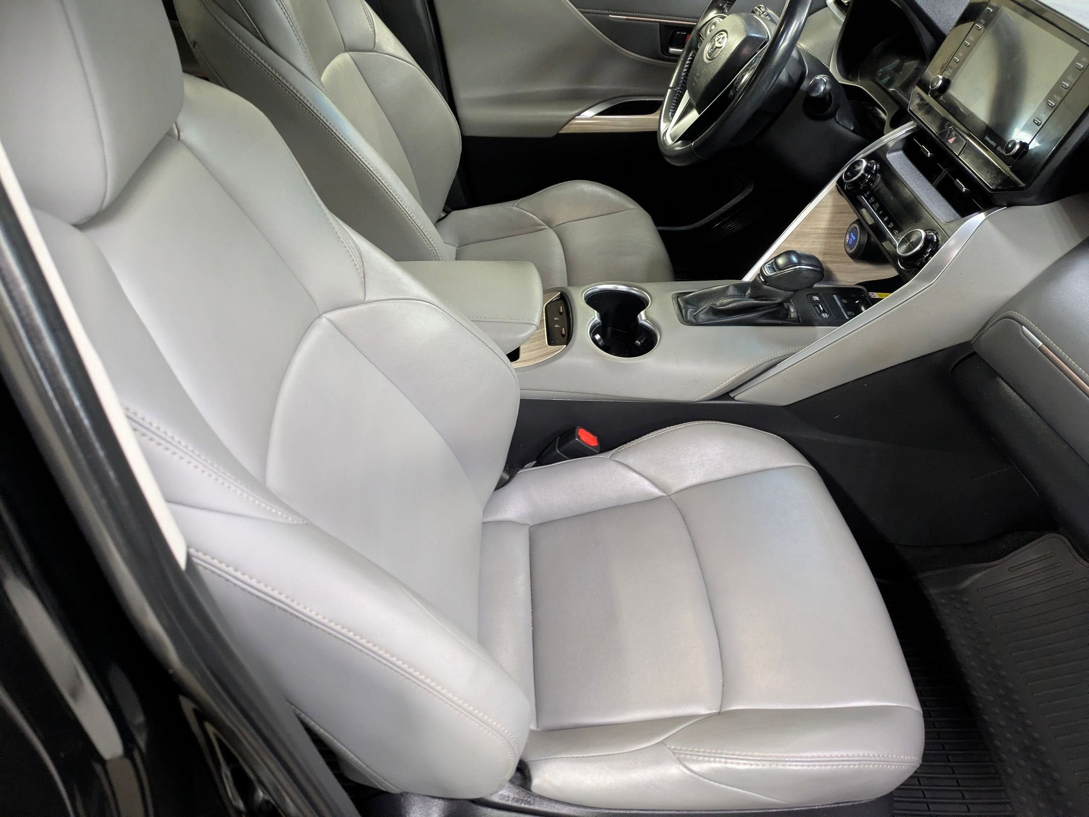 2022 Toyota Venza XLE