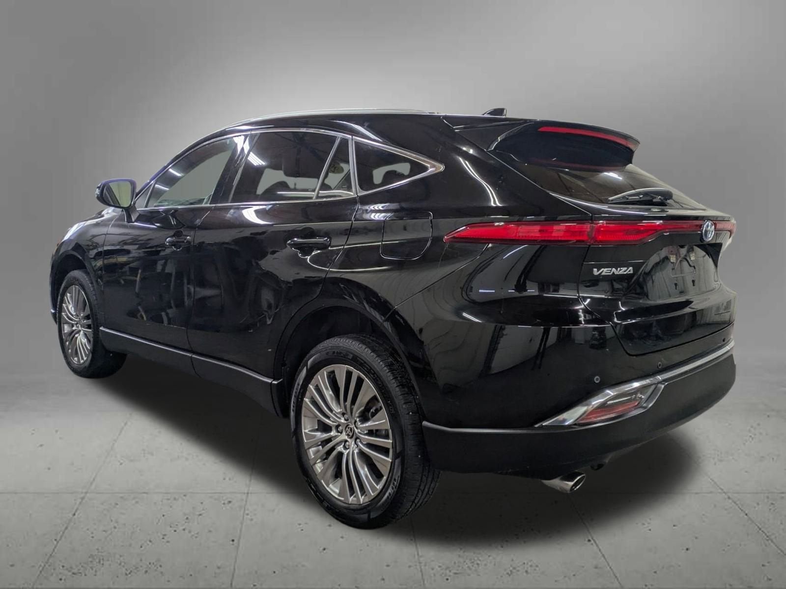2022 Toyota Venza XLE